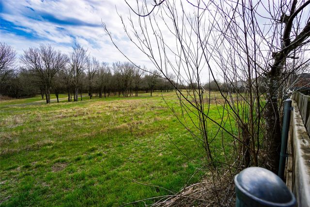 714 Lavaca LOOP, Elgin, TX 78621