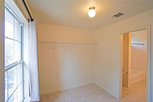 714 Lavaca LOOP, Elgin, TX 78621