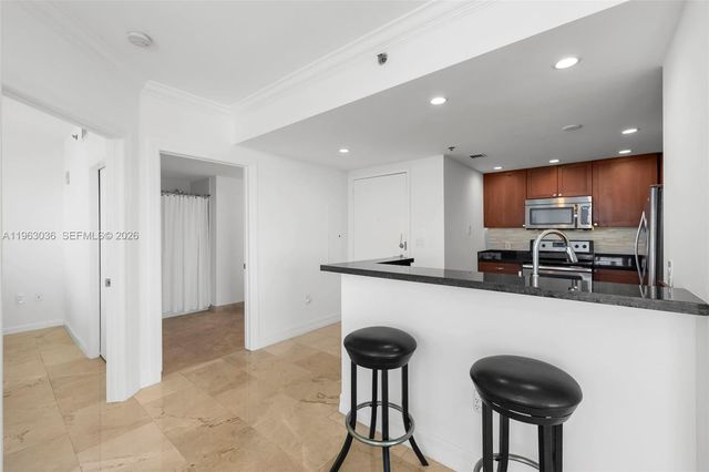 1401 SW 22nd St 1401, Miami, FL 33145