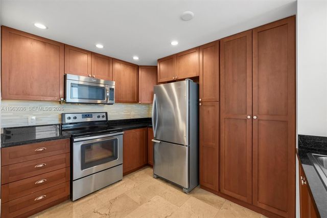 1401 SW 22nd St 1401, Miami, FL 33145