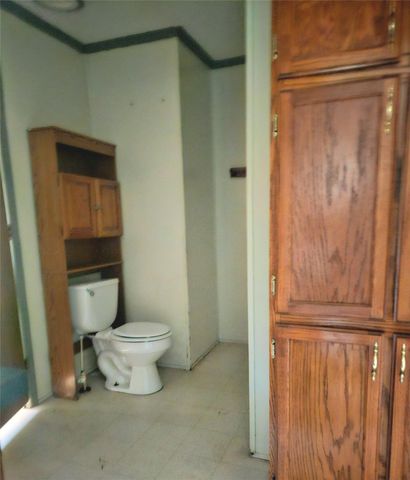 1348 County Road 239, Wharton, TX 77488