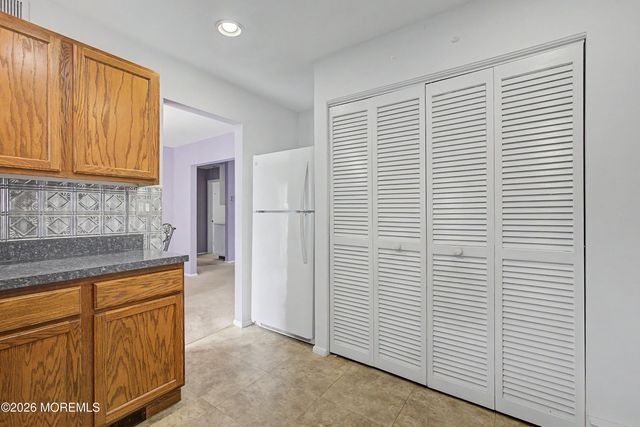 871 Liverpool Circle B, Manchester, NJ 08759