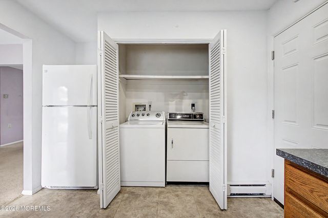 871 Liverpool Circle B, Manchester, NJ 08759