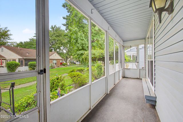 871 Liverpool Circle B, Manchester, NJ 08759