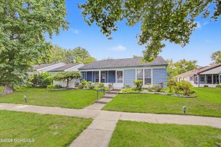 871 Liverpool Circle B, Manchester, NJ 08759
