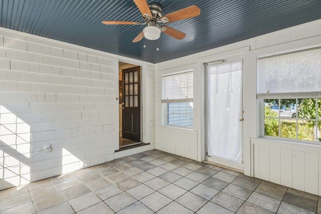 16 Hunting Lane, Wilbraham, MA 01095