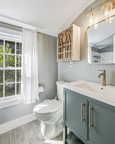 16 Hunting Lane, Wilbraham, MA 01095