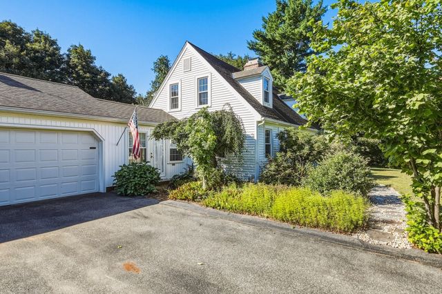 16 Hunting Lane, Wilbraham, MA 01095