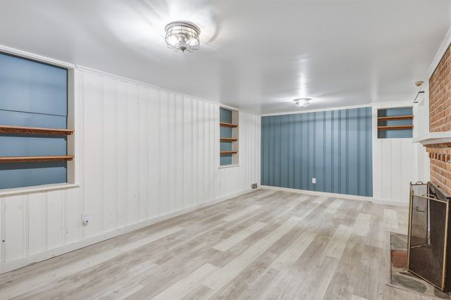 16 Hunting Lane, Wilbraham, MA 01095