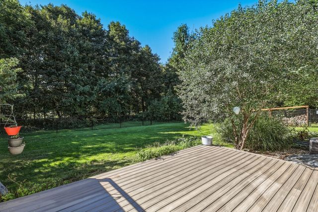 16 Hunting Lane, Wilbraham, MA 01095