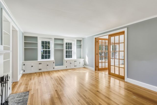 16 Hunting Lane, Wilbraham, MA 01095
