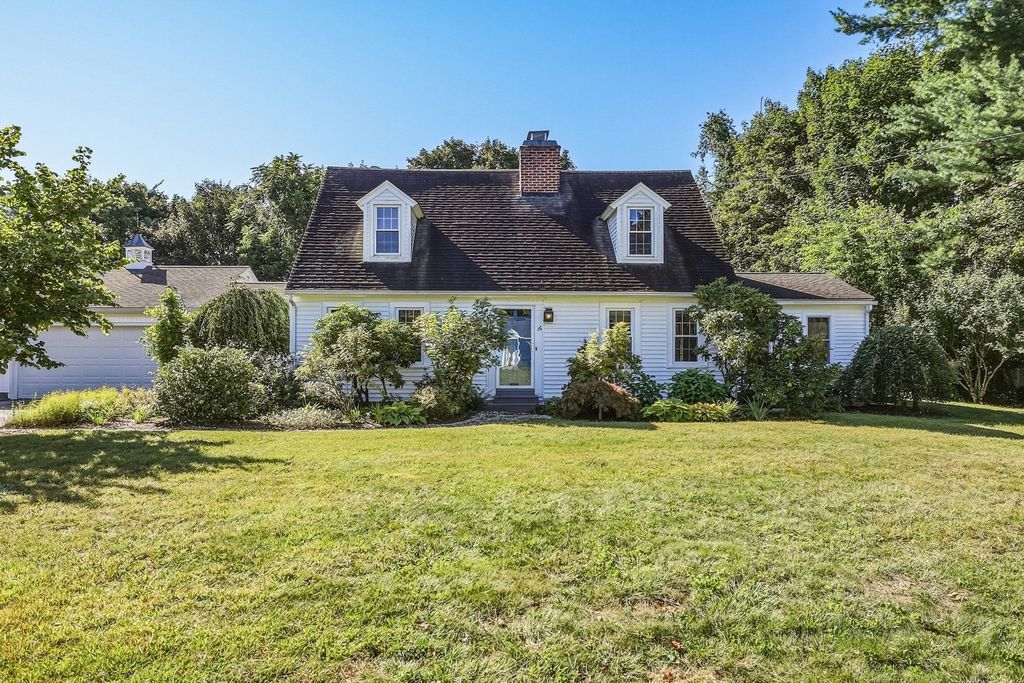 16 Hunting Lane, Wilbraham, MA 01095