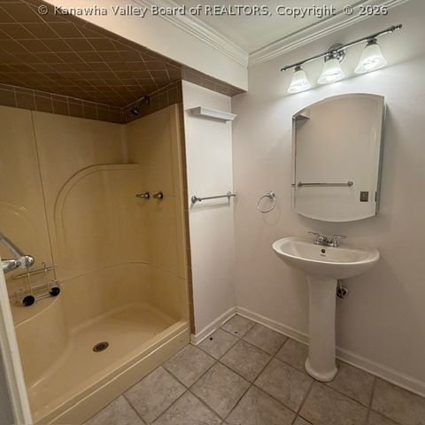 1603 Wilshire Place, Charleston, WV 25314