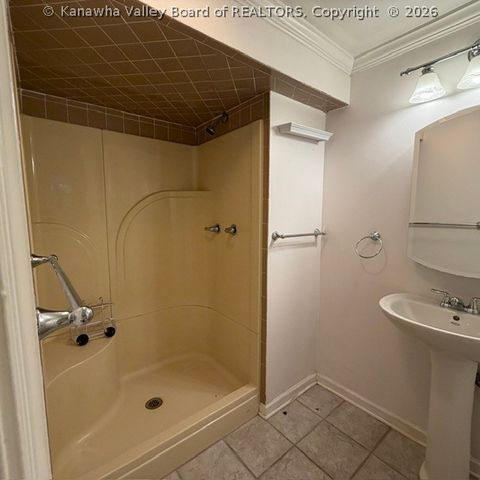 1603 Wilshire Place, Charleston, WV 25314