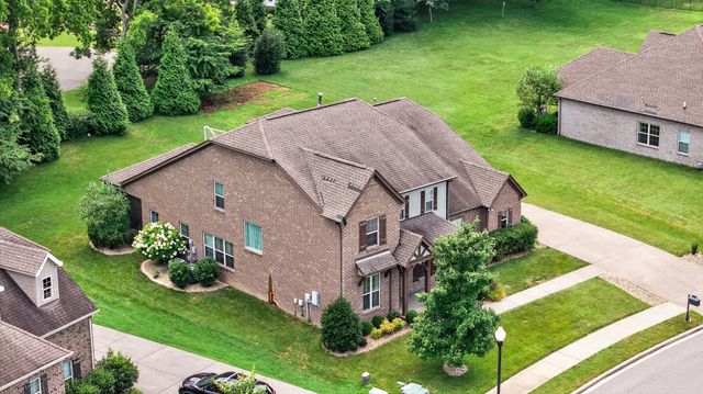 1111 Vinings Blvd, Gallatin, TN 37066
