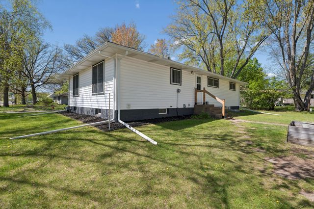 6788 Cedar Street, North Branch, MN 55056