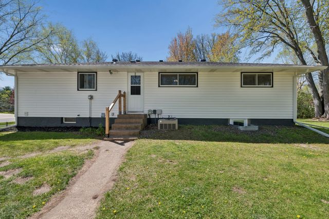 6788 Cedar Street, North Branch, MN 55056
