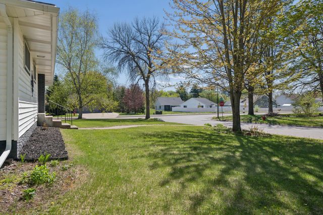 6788 Cedar Street, North Branch, MN 55056