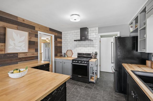 6788 Cedar Street, North Branch, MN 55056