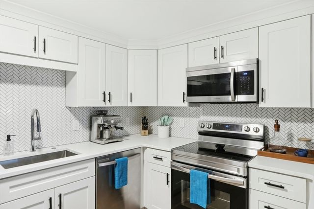 115 W 7th St 3, Boston, MA 02127