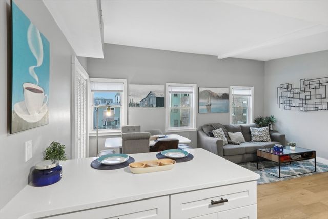 115 W 7th St 3, Boston, MA 02127