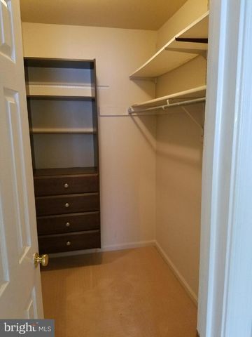 9377 SCARLET OAK DR, Manassas, VA 20110