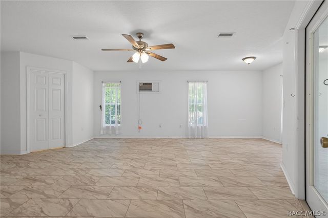 7947 W Venable Street, Crystal River, FL 34429