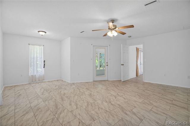 7947 W Venable Street, Crystal River, FL 34429