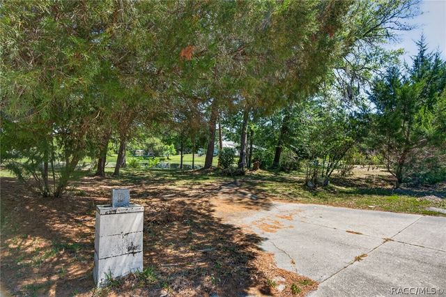 7947 W Venable Street, Crystal River, FL 34429