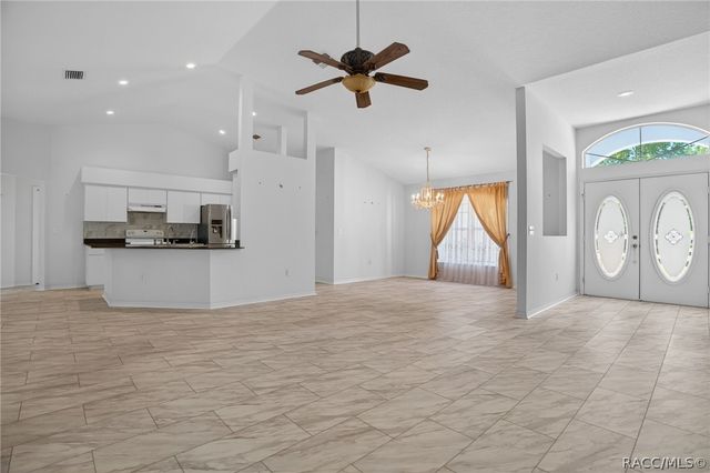 7947 W Venable Street, Crystal River, FL 34429