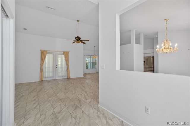 7947 W Venable Street, Crystal River, FL 34429