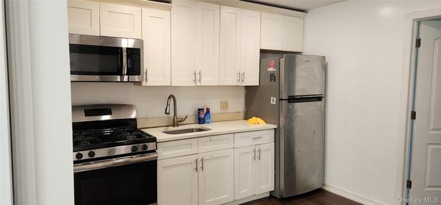 2751 Fish Avenue, Bronx, NY 10469