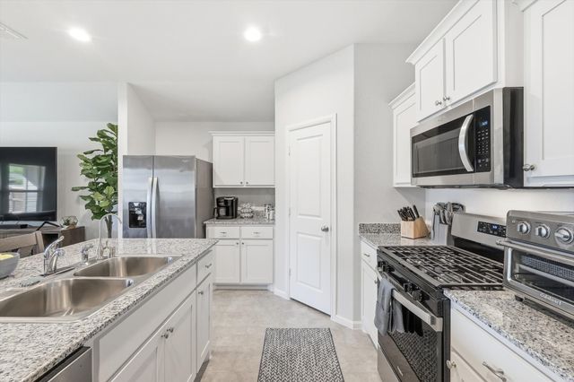 633 Captree Lane, Fort Worth, TX 76131