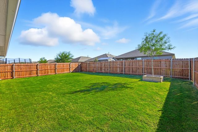 633 Captree Lane, Fort Worth, TX 76131