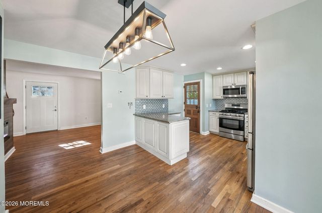 43 Salem Lane, Little Silver, NJ 07739