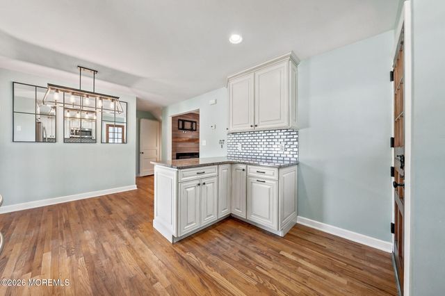43 Salem Lane, Little Silver, NJ 07739