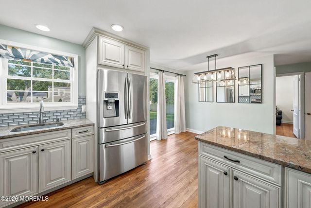 43 Salem Lane, Little Silver, NJ 07739