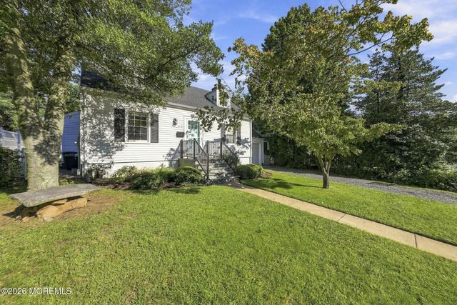 43 Salem Lane, Little Silver, NJ 07739