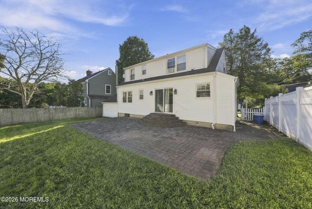 43 Salem Lane, Little Silver, NJ 07739