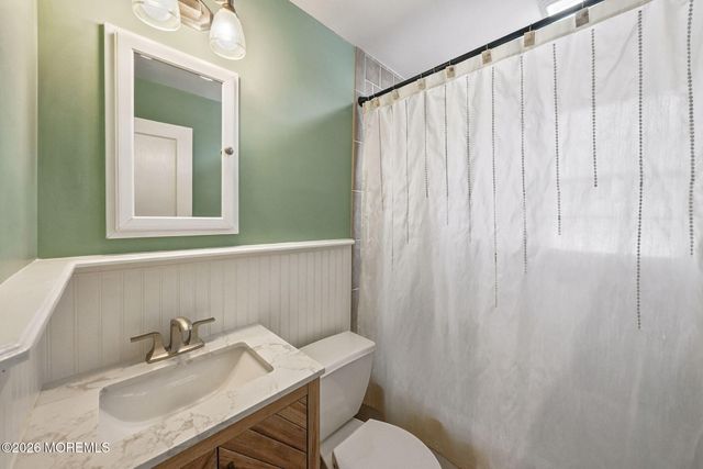 43 Salem Lane, Little Silver, NJ 07739