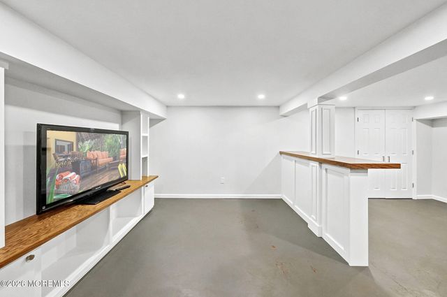 43 Salem Lane, Little Silver, NJ 07739