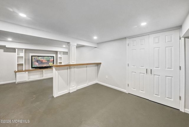 43 Salem Lane, Little Silver, NJ 07739