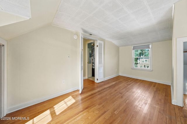 43 Salem Lane, Little Silver, NJ 07739