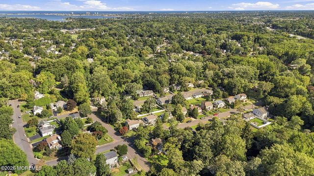 43 Salem Lane, Little Silver, NJ 07739