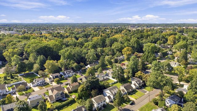43 Salem Lane, Little Silver, NJ 07739