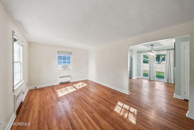 43 Salem Lane, Little Silver, NJ 07739