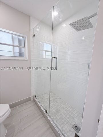 4492 NW 180th St, Miami Gardens, FL 33055