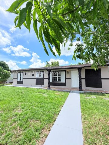 4492 NW 180th St, Miami Gardens, FL 33055
