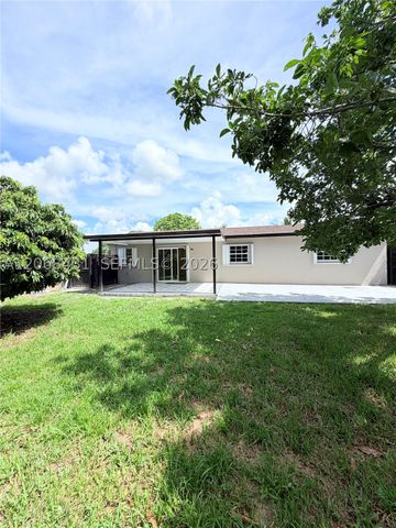 4492 NW 180th St, Miami Gardens, FL 33055
