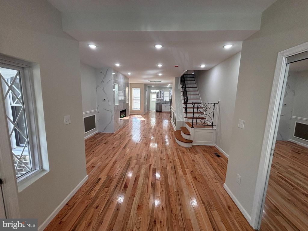 5428 W MONTGOMERY AVE, PHILADELPHIA, PA 19131 — photo 2